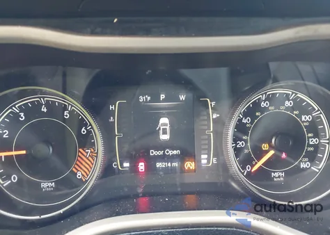 2015 Jeep Cherokee Latitude z USA, uszkodzony, nr VIN 1C4PJLCS8FW537280